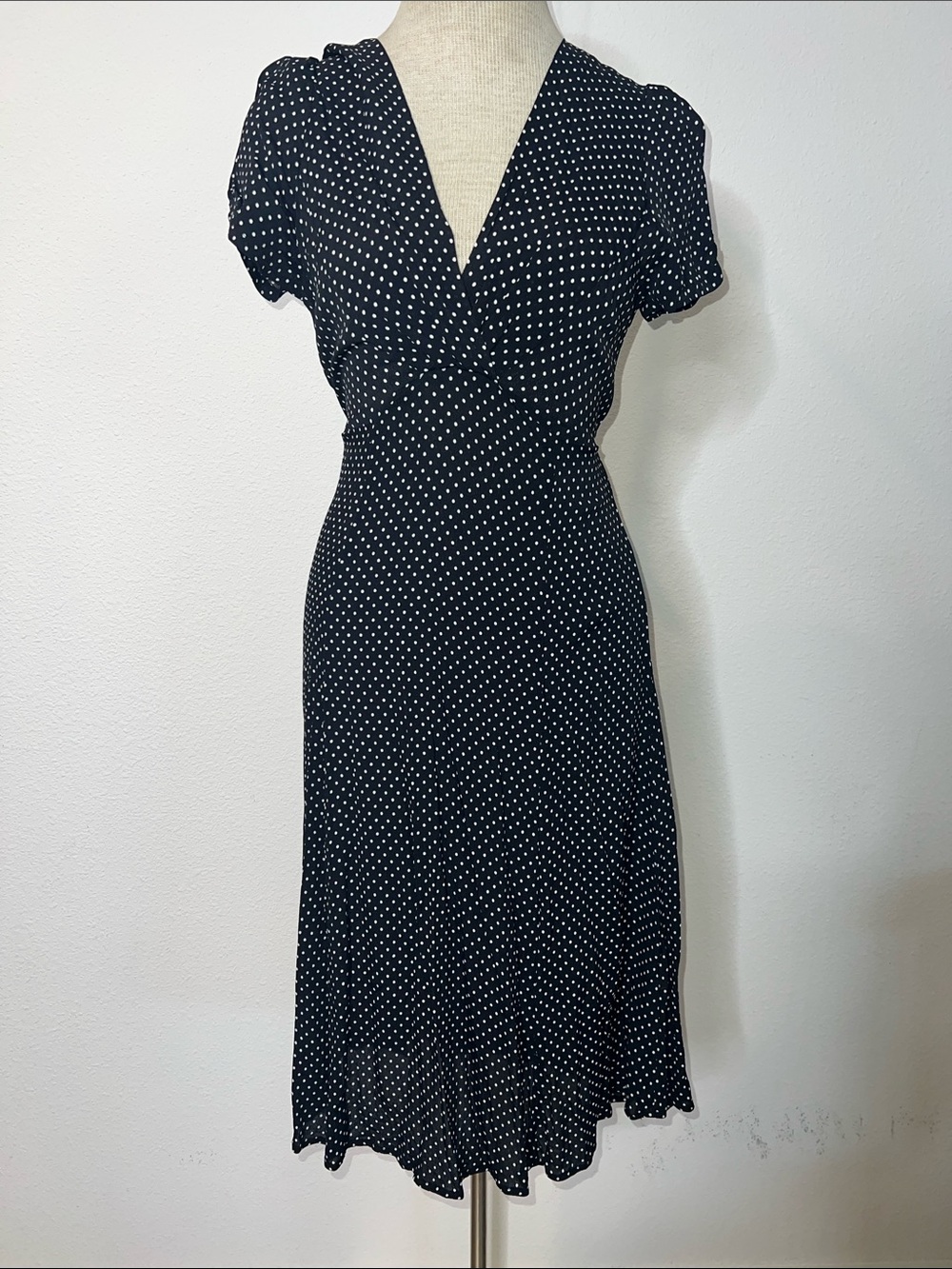 Pink Wheels Classic Black Polka Dot V-Neck Pin-Up Girl Dress